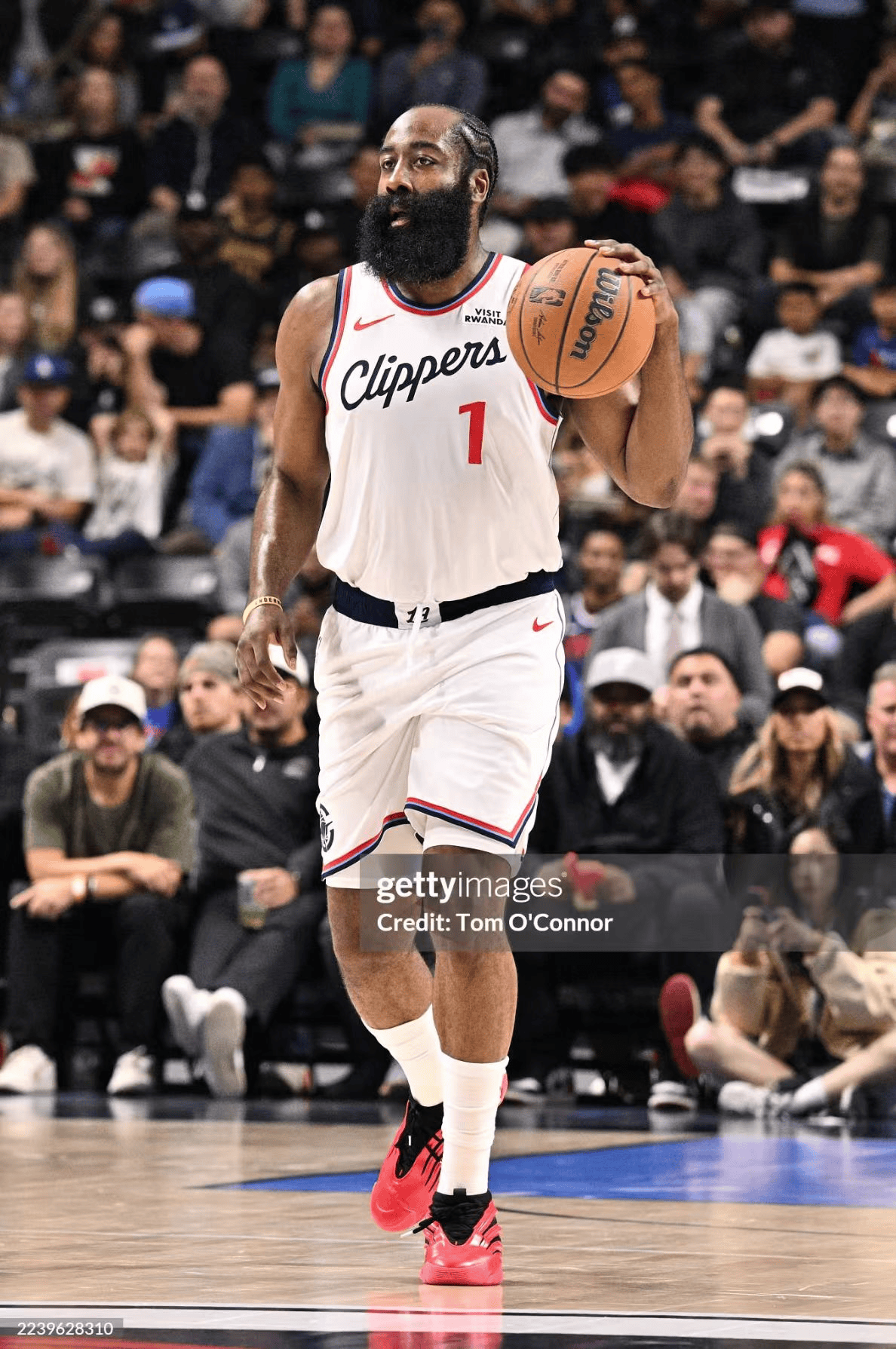 包含NBA总决赛国际比赛日再迎强敌，洛杉矶快船再遭质疑，主帅态度：悬念犹存，控场能力受关注的词条