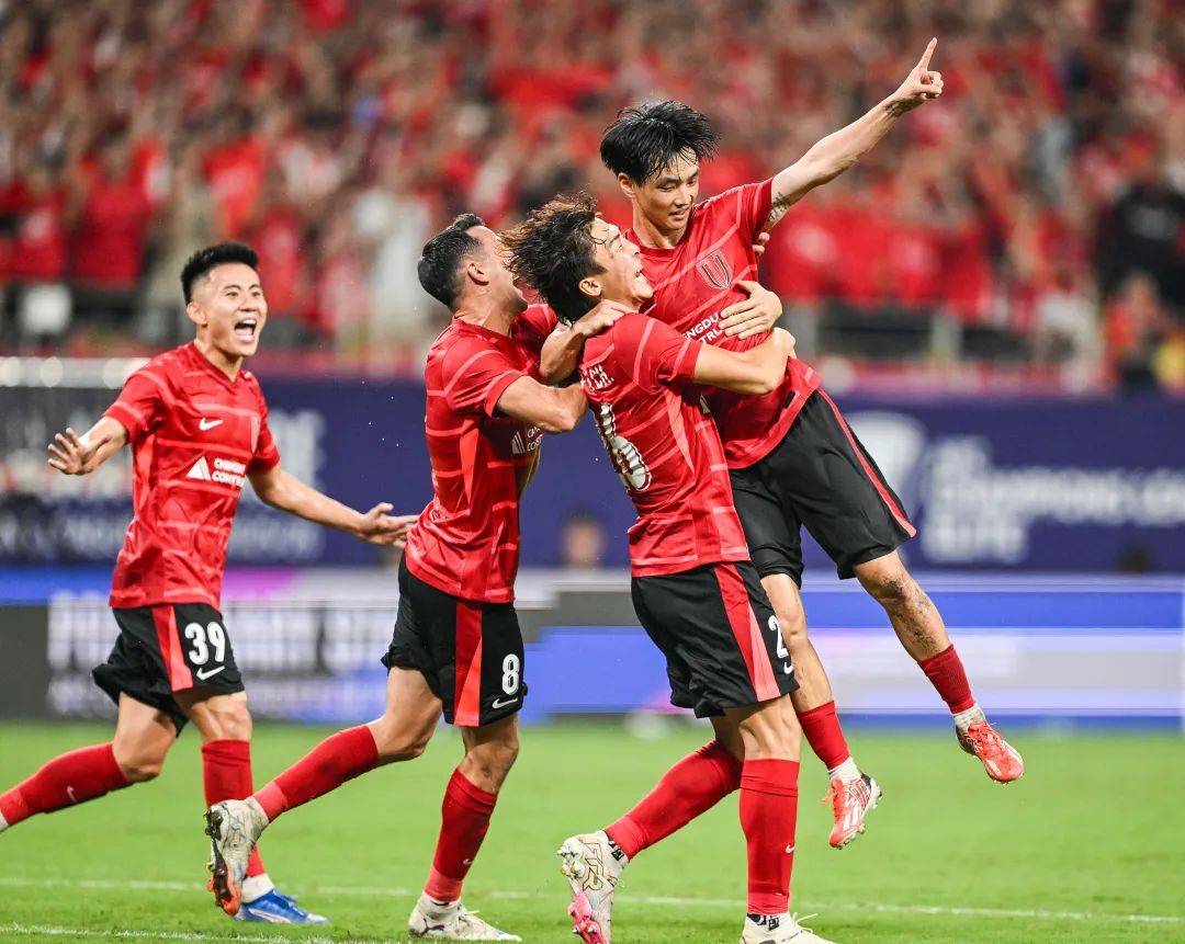 包含中超倒计时；上海久事冲刺阶段主帅复盘；细节引发关注；媒体盛赞；球队文化再被提及的词条