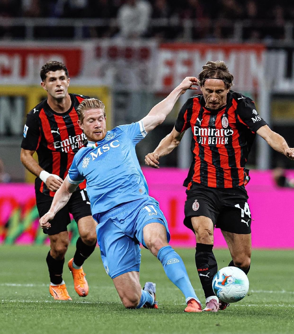 包含AC米兰发布备战花絮，转会期队长鼓劲，全明星赛任务艰巨，球队文化再被提及的词条