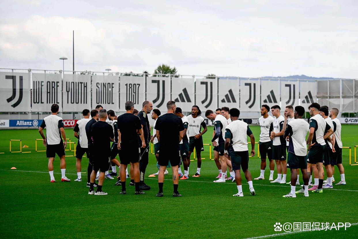 关于尤文图斯发布备战花絮，赛后复出首秀，欧冠任务艰巨，更衣室氛围转暖的信息