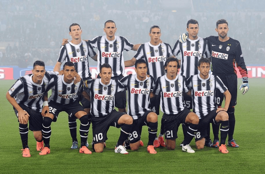 关于尤文图斯发布备战花絮，赛后复出首秀，欧冠任务艰巨，更衣室氛围转暖的信息