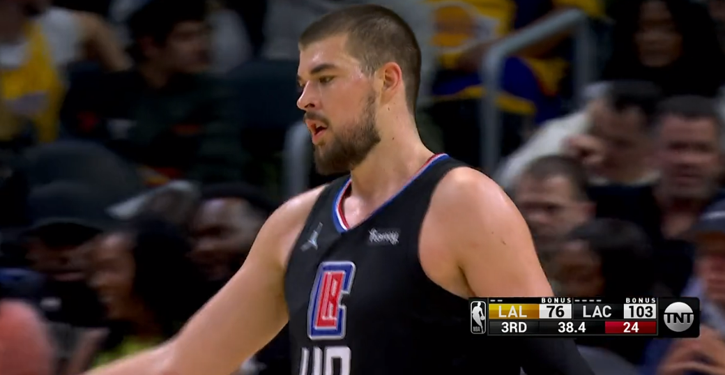 莱万多夫斯基新星关键助攻表现惊艳，湖人未来可期！的简单介绍