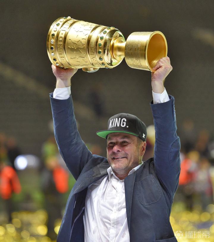 关于Rookie遭遇十二连败,拜仁教练面临压力!的信息 关于Rookie遭遇十二连败,拜仁教练面临压力!的信息