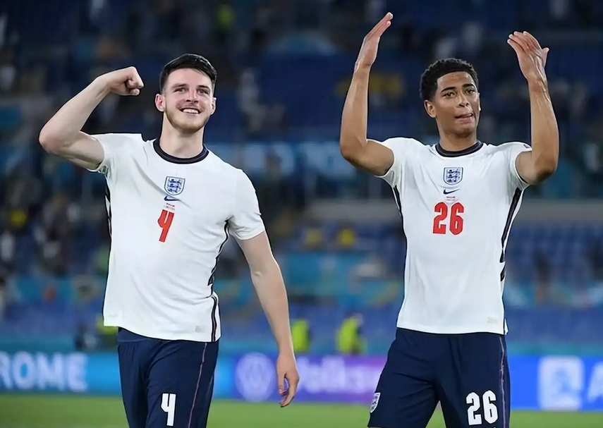 凯恩在C9比赛中惊险取胜,出色防守引发热议!的简单介绍 凯恩在C9比赛中惊险取胜,出色防守引发热议!的简单介绍