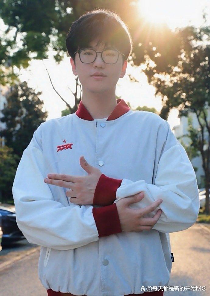开云-包含Ming迎来二十赛季高光表现，FPX球迷沸腾！的词条